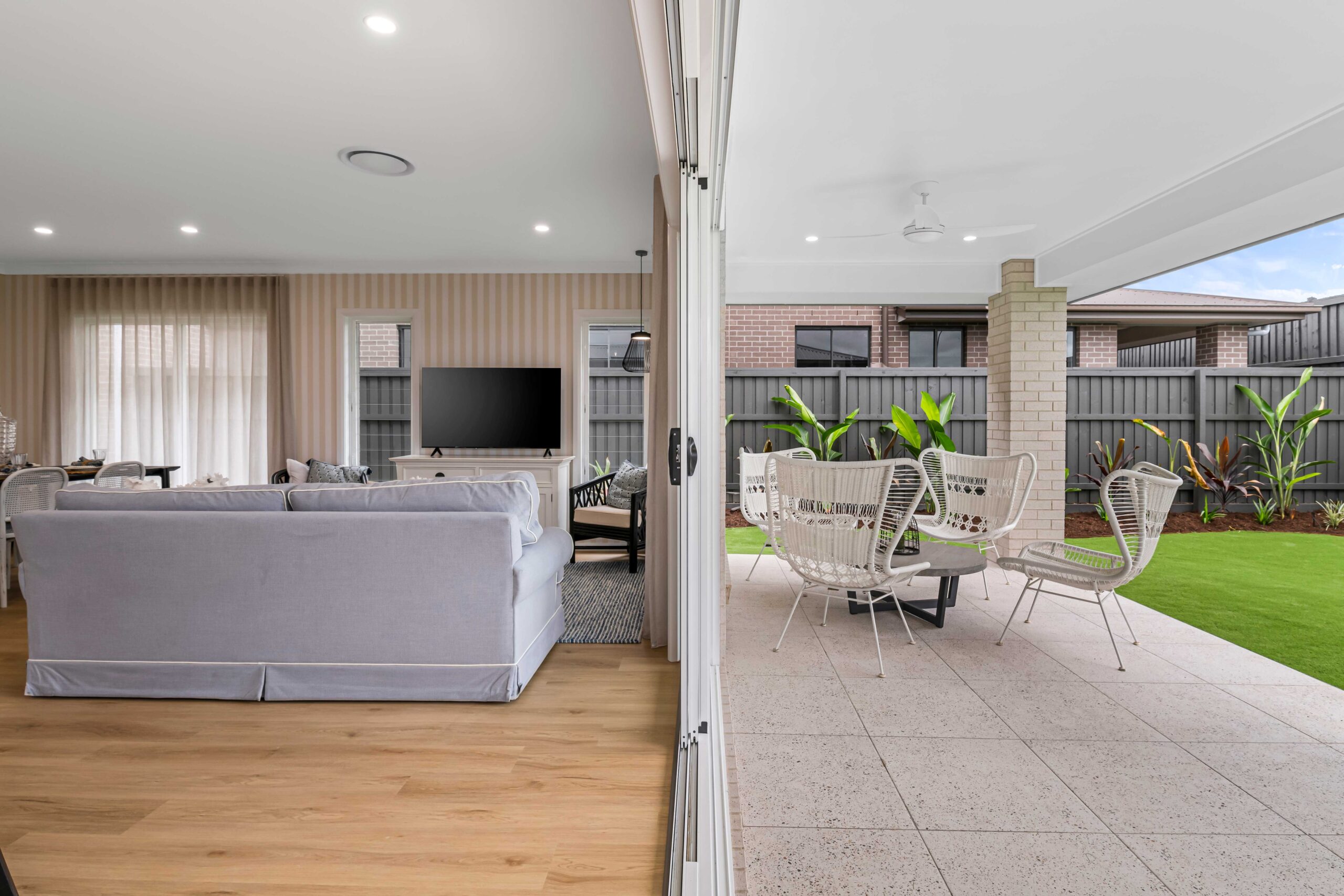 Hh Flagstone Orchid 29 Family + Alfresco (3)
