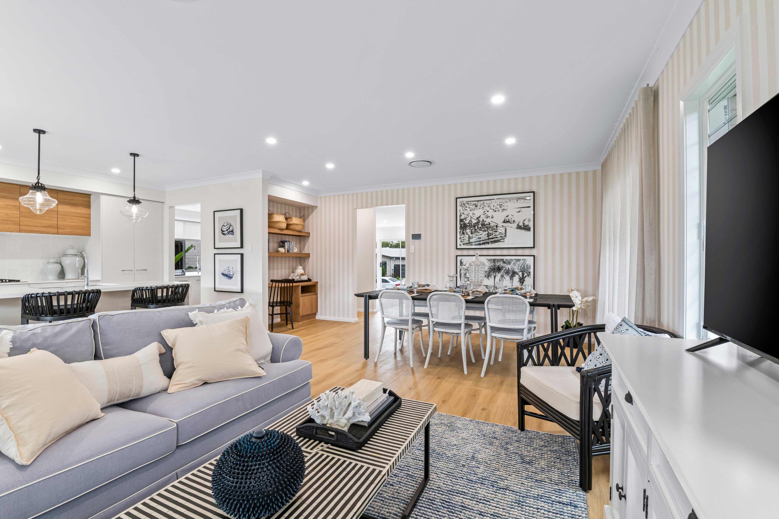 Hh Flagstone Orchid 29 Family + Dining (1)